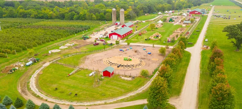 Woody's Orchard & Fun Farm photo
